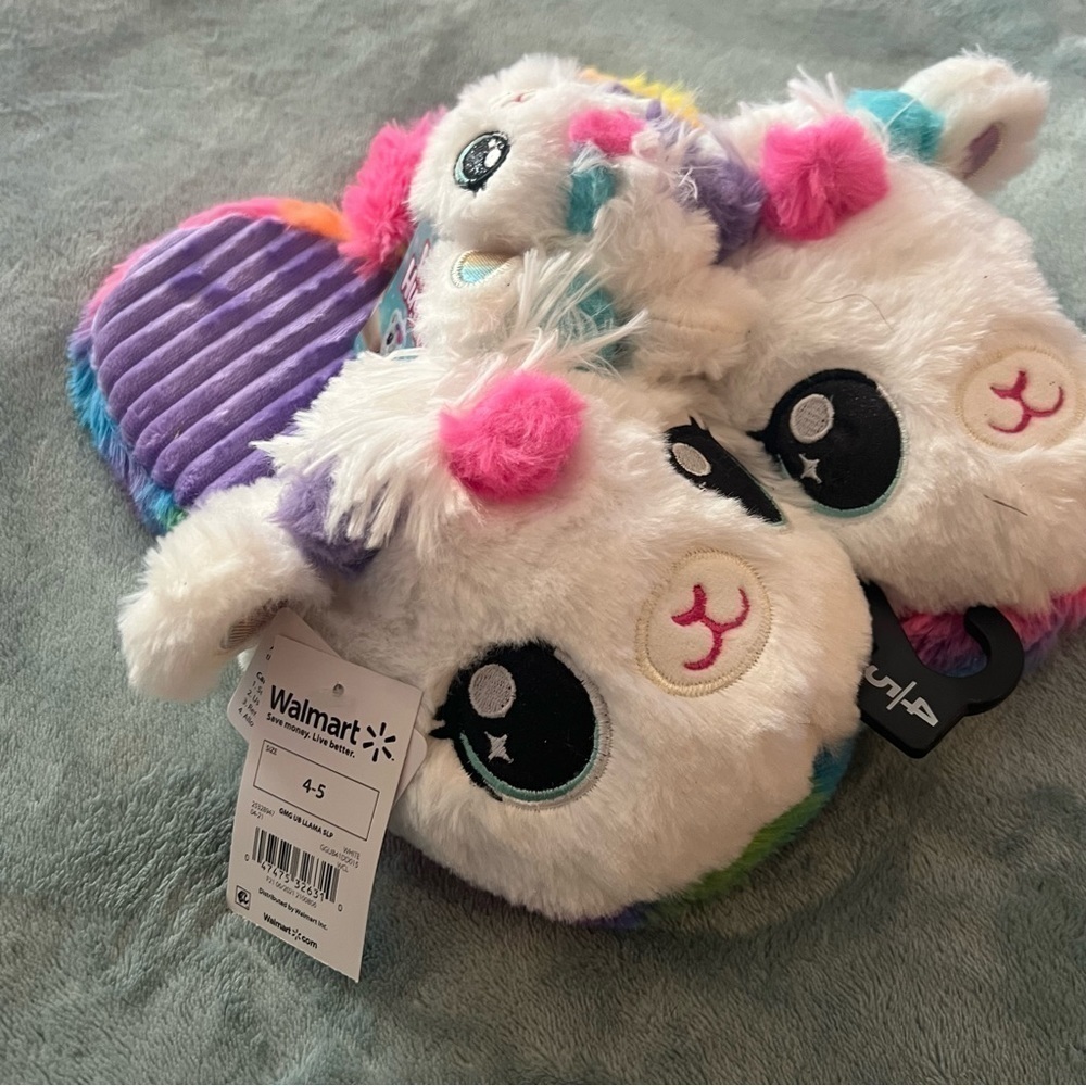 LITTLE Girls Llama Slippers and Wrist Hugger Slap Bracelet - Picture 2 of 4